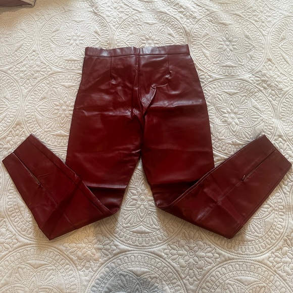 ZARA burgundy leather pants. Zipper doesn’t work  (See description) - Picture 4 of 9